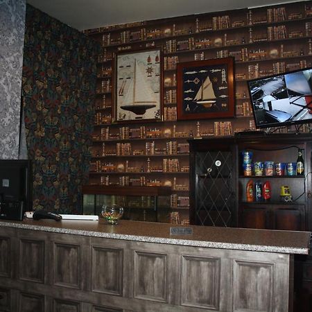East Midlands Guesthouse Derby Bagian luar foto