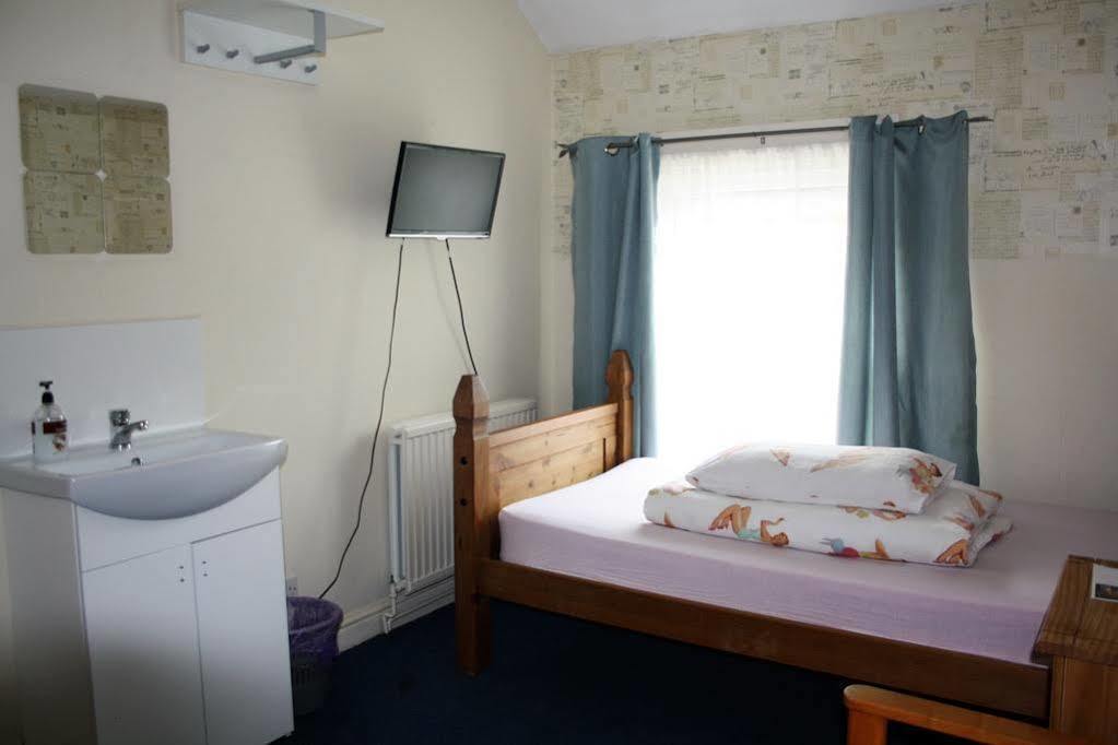 East Midlands Guesthouse Derby Bagian luar foto