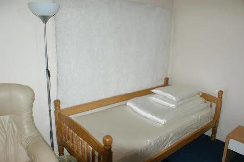 East Midlands Guesthouse Derby Bagian luar foto