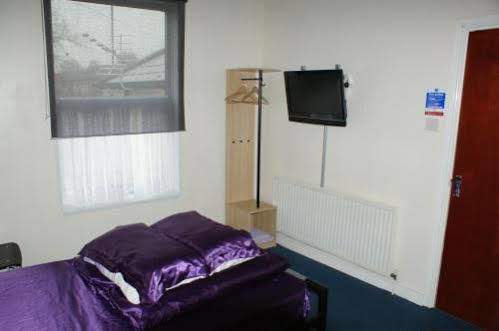 East Midlands Guesthouse Derby Bagian luar foto