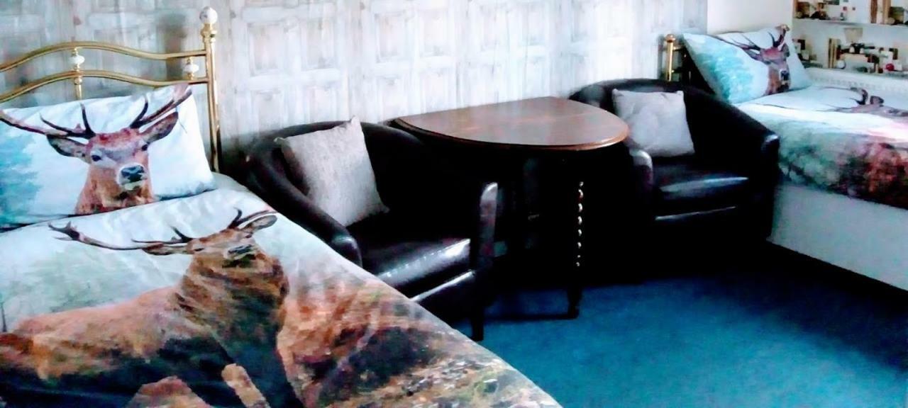 East Midlands Guesthouse Derby Bagian luar foto