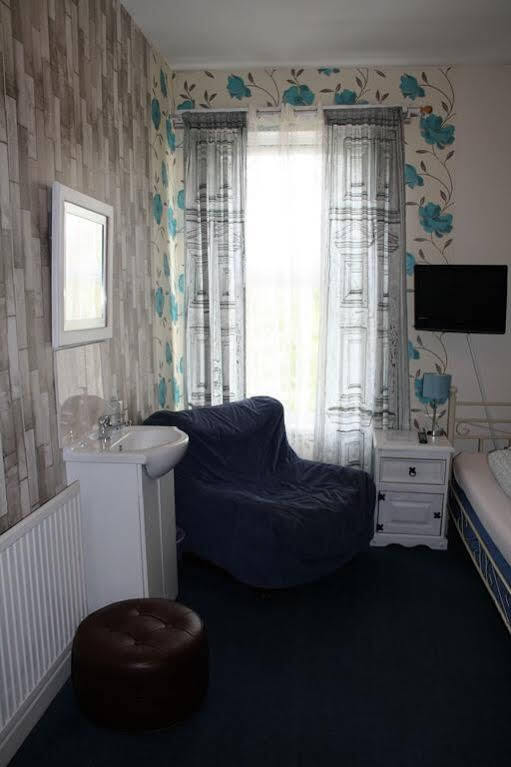 East Midlands Guesthouse Derby Bagian luar foto